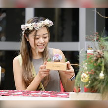 Load image into Gallery viewer, Your happiness journey - Dreamy Bridal 4-Persons Experience 2hours