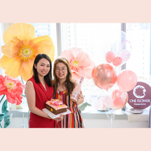 Load image into Gallery viewer, Your happiness journey - Dreamy Bridal 4-Persons Experience 2hours