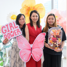 Load image into Gallery viewer, Your happiness journey - Dreamy Bridal 4-Persons Experience 2hours