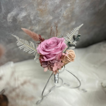 Load image into Gallery viewer, Preserved Flower Event Corsage 10 units