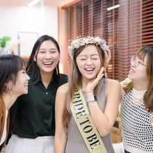 Load image into Gallery viewer, Your happiness journey - Dreamy Bridal 4-Persons Experience 2hours