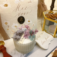 Load image into Gallery viewer, Guest gift Floral Candle 10 units up