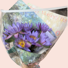 將圖片載入圖庫檢視器 April & May Only Water Lilies Fresh Flower Bouquet - New Beginning 1 week Order