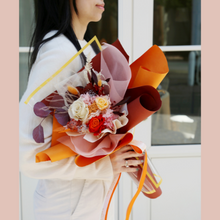Load image into Gallery viewer, one flower preserved flower bouquet vintage
