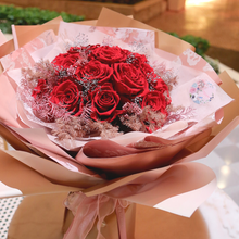 Load image into Gallery viewer, Preserved Flower Deluxe Fairy Dream Proposal Bouquet Classic Red