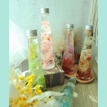 Load image into Gallery viewer, Preserved Flower Herbarium DIY Kit