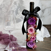 Load image into Gallery viewer, oneflowermacau 永生花/保鮮花 紅酒裝飾瓶