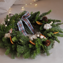 將圖片載入圖庫檢視器 Fresh Noble Fir Christmas Workshop 2.5 hours Wreath/Tree 30cm
