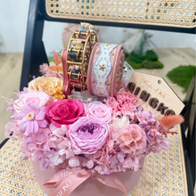 Load image into Gallery viewer, Deluxe Starry Ferries Wheel Preserved Flower Music Box Blossom Pink Romance
