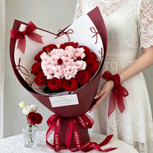 Load image into Gallery viewer, Miss Lovely Chloe Fresh Flower Bouquet
