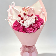將圖片載入圖庫檢視器 Miss Princess Chloe Fresh Flower Bouquet

