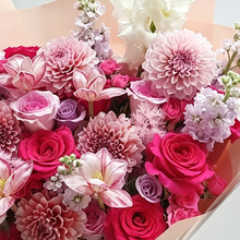 Load image into Gallery viewer, Flowers in full Bloom Fresh Flower Bouquet L 繁花盛開
