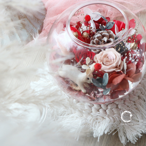 One Flower Dreamy Floral Scented Glass Ball Classic Red 夢幻永生花 X 香薰水晶球治癒系家居擺設