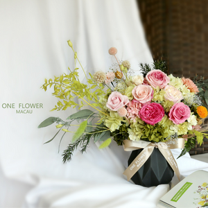 oneflowermacau 永生花/保鮮花 商務檯花