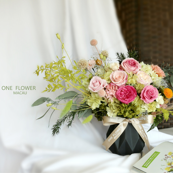 oneflowermacau 永生花/保鮮花 商務檯花