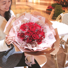 將圖片載入圖庫檢視器 Preserved Flower Deluxe Fairy Dream Proposal Bouquet Classic Red 19 Stems
