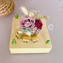 將圖片載入圖庫檢視器 Life is a DREAM Preserved Flower Music Box Home Demor Elegant Purple 永生花 X 火車音樂盒治癒家居擺設
